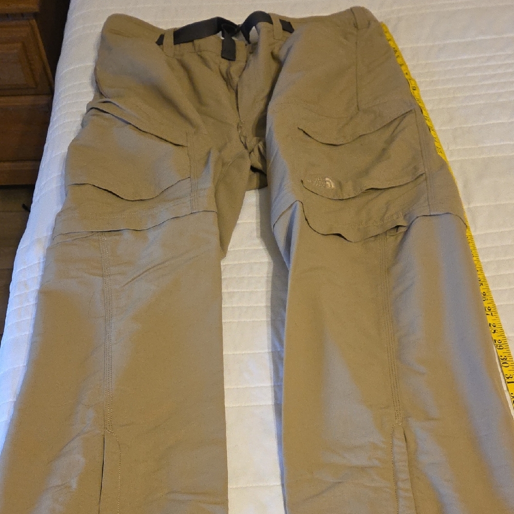 The North Face Men's Khaki Cargo Pants